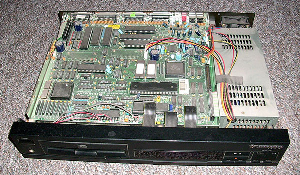 CDTV po odklopení svrchního krytu