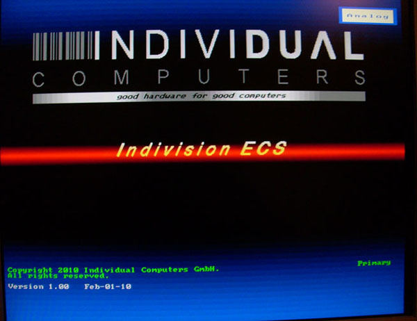 Bootovací obrazovka skednableru, s informacemi o verzi firmware